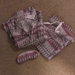 VS flannel pj set + sleep eye mask